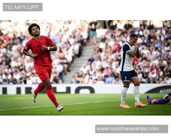 热刺友谊赛大胜拜仁4-0赛场瞬间引发热烈讨论与分析