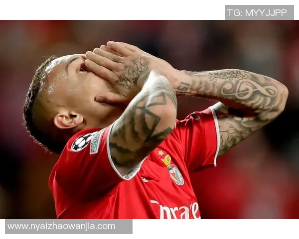 意甲激战：本菲卡与利物浦战成平局逆转瞬间点燃全场激情