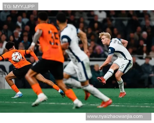 足总杯激战波尔图与热刺互交白卷帽子戏法瞬间点燃全场气氛解析